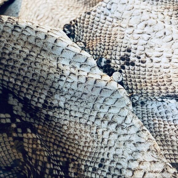 Zara python Cape Sleeve Blouse - Picture 16 of 16